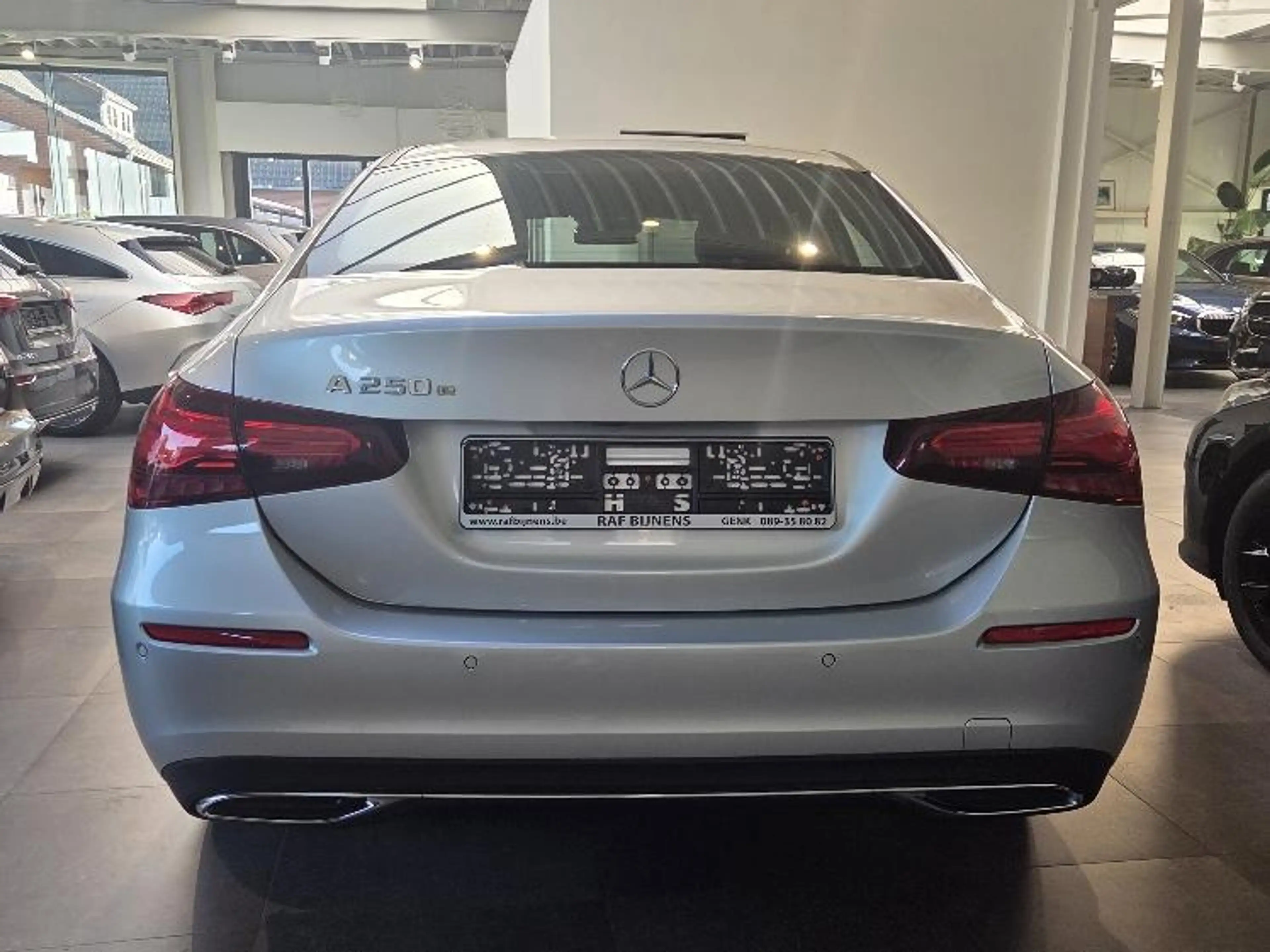 Mercedes-Benz A 250 A Sedan 250 e Urban-/Progressive-pakket — photo 6