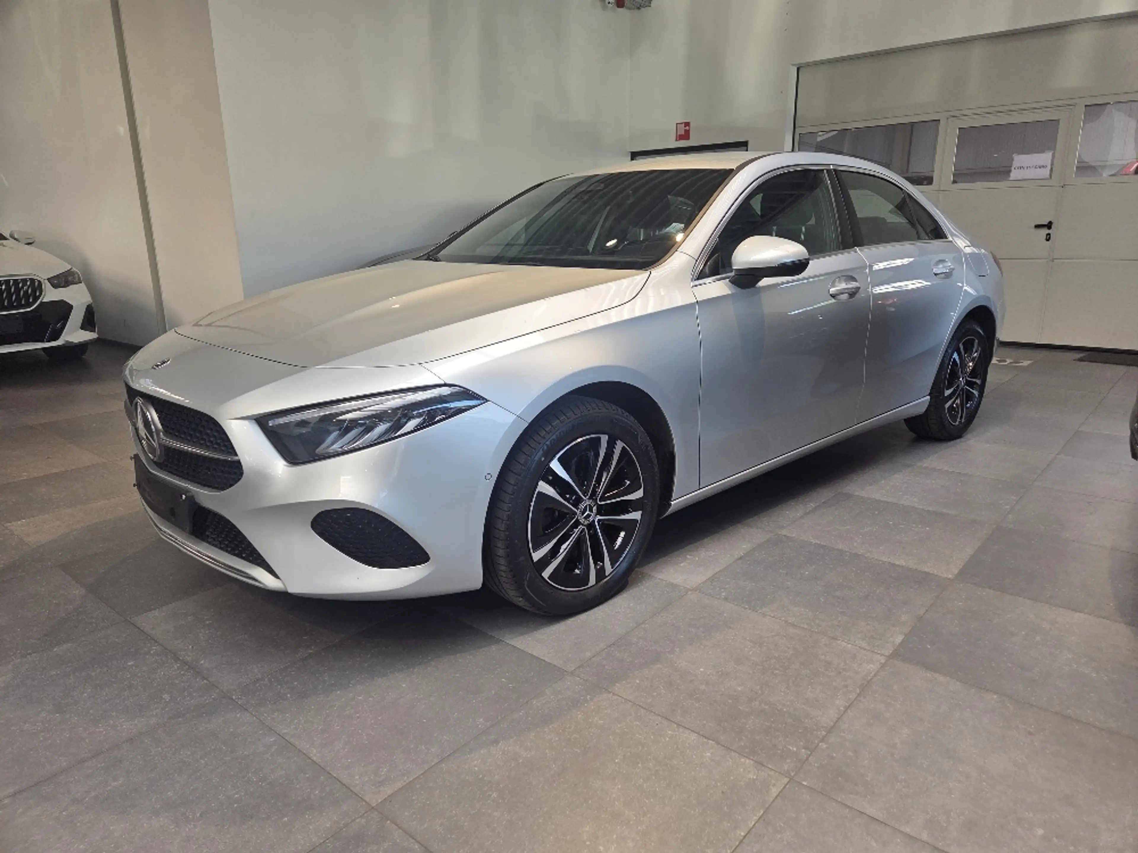 Mercedes-Benz A 250 A Sedan 250 e Urban-/Progressive-pakket
