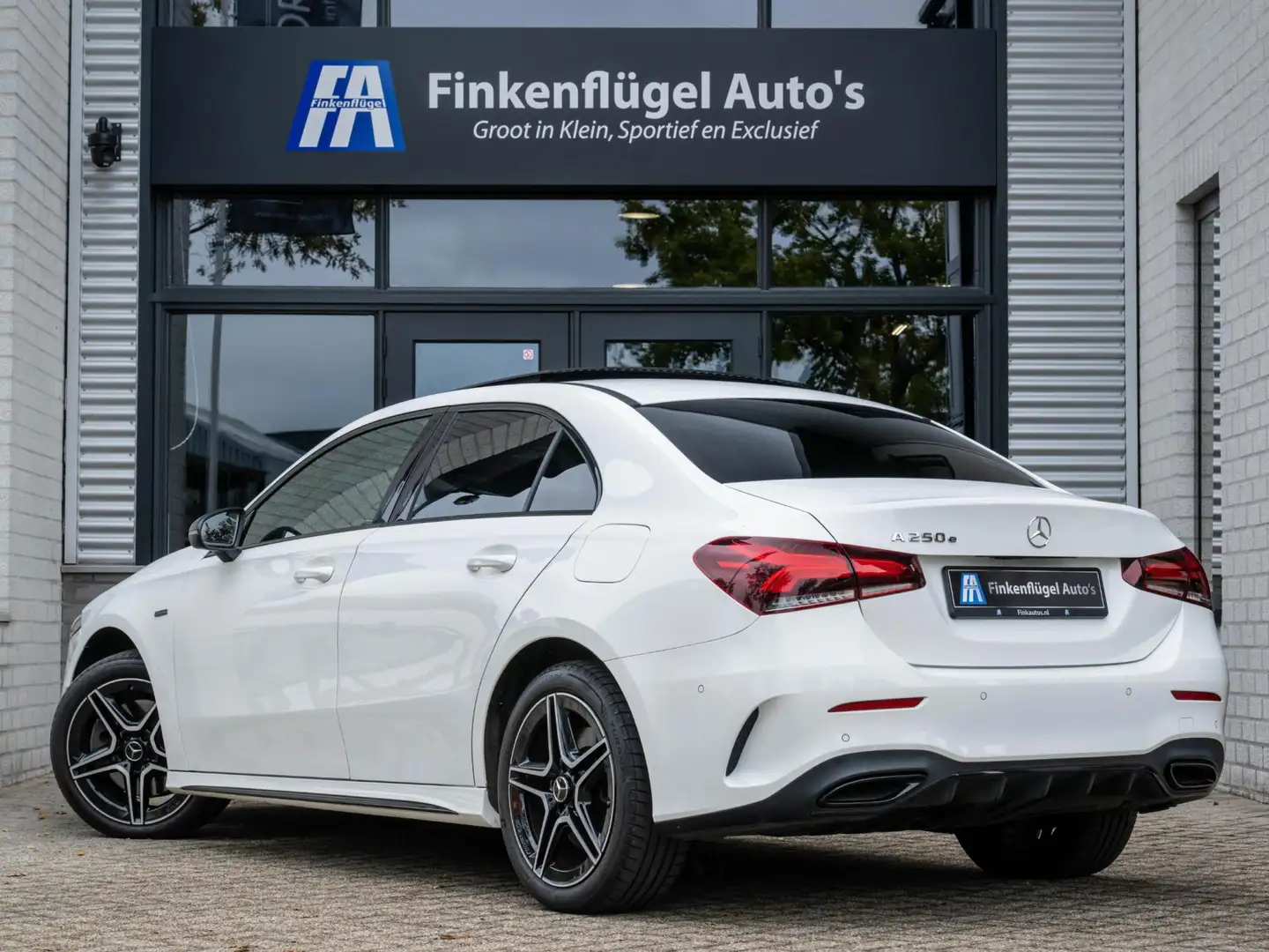 Mercedes-Benz A 250 A250 e Lim AMG-line BTW |Pano |Sfeer |Camera Wit - 2