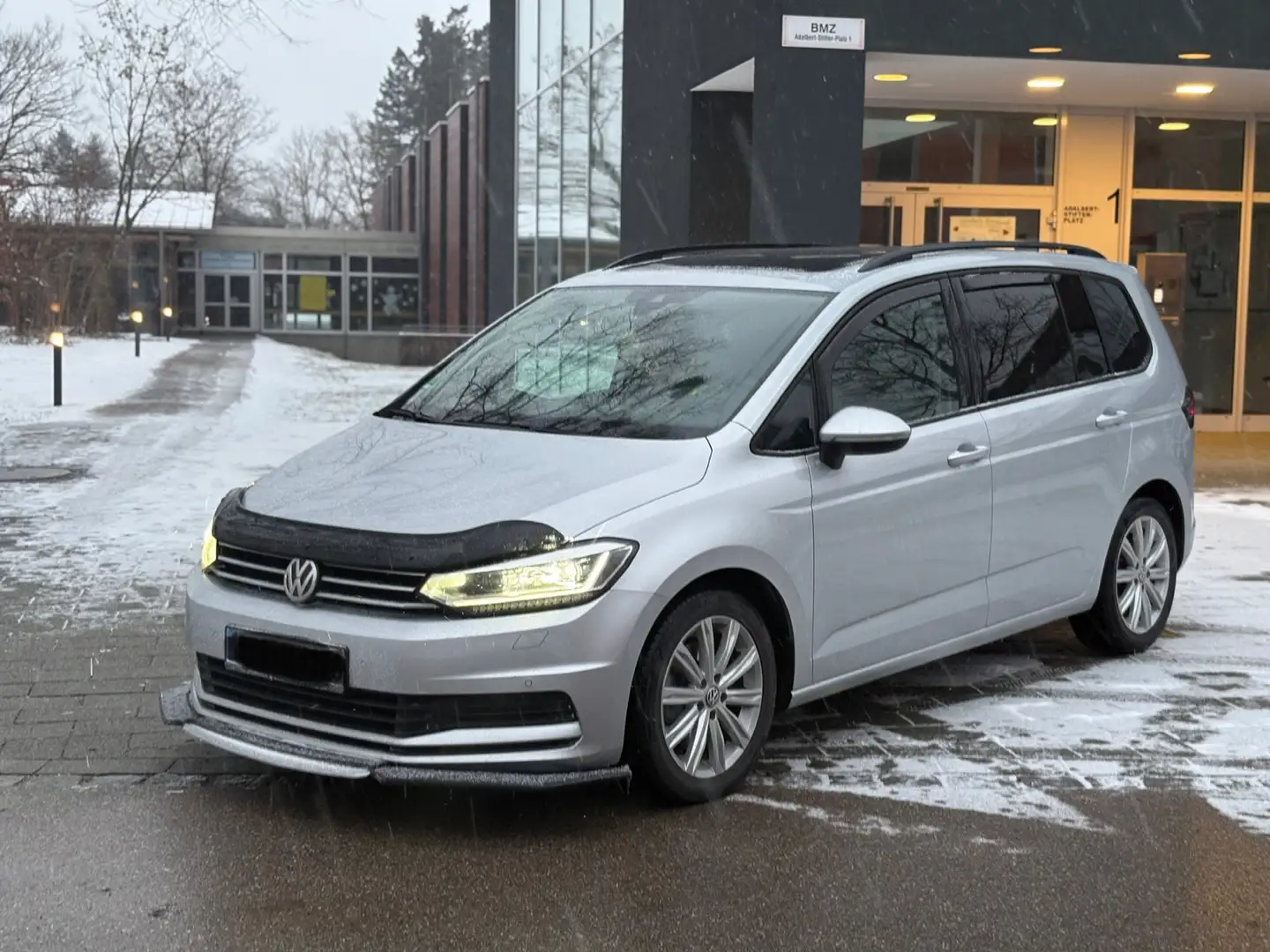 Volkswagen Touran 1.6 Comforline Argintiu - 1