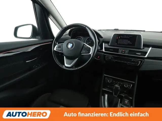 BMW 2 Series view 13