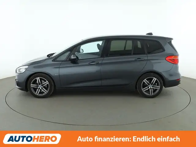 BMW 2 Series view 3