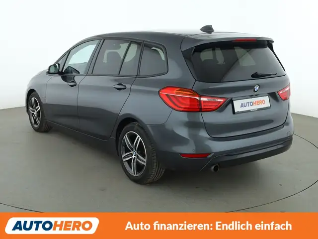 BMW 2 Series view 4