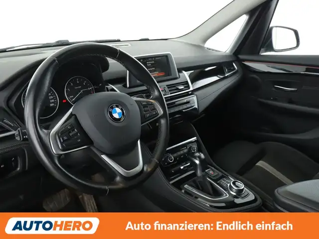 BMW 2 Series view 11