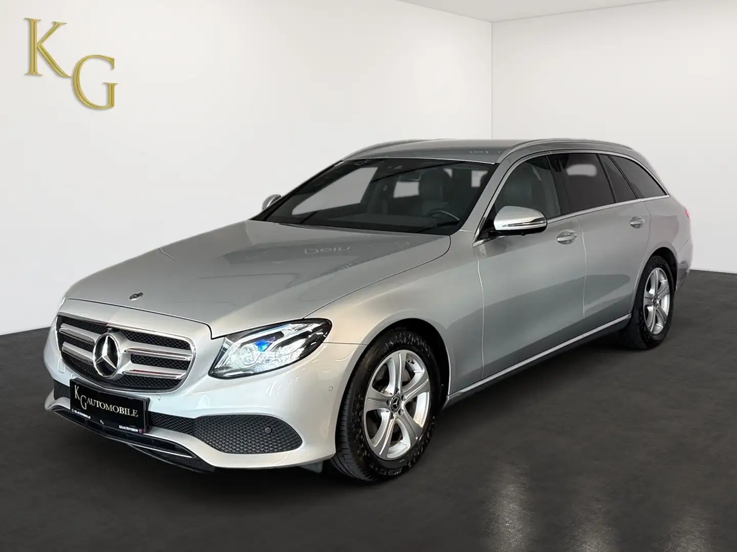 Mercedes-Benz E 220 Avantgarde 4Matic ab ca. 275€ monatlich Silber - 2