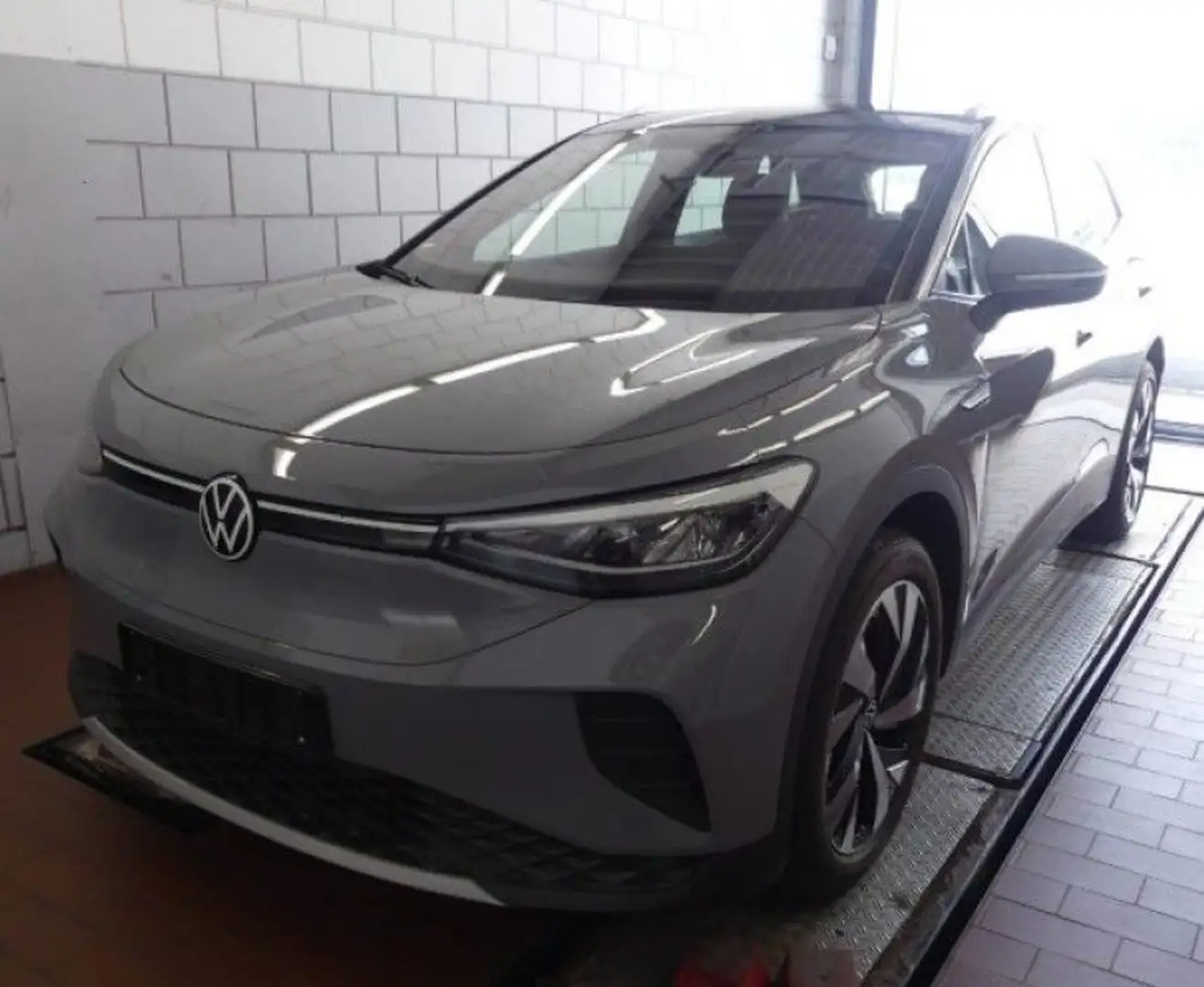 Volkswagen ID.4 Pro Performance INFO plus AHK Augmented Rea Grau - 2
