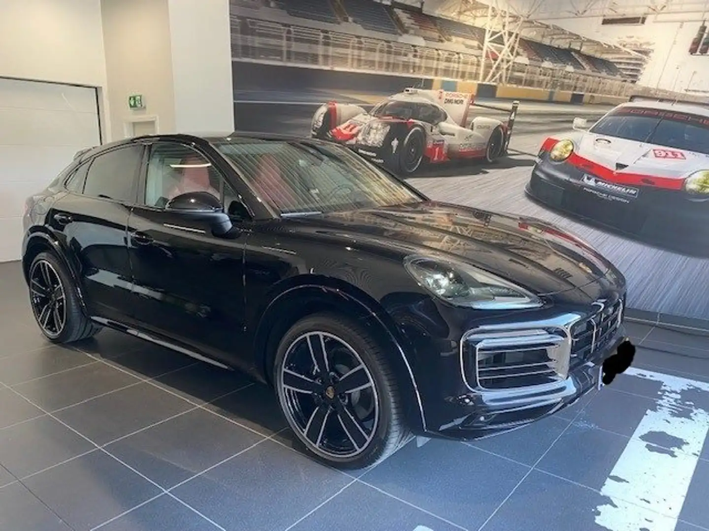 Porsche Cayenne Coupe+E-Hybrid+3.0+V6+462+ch Noir - 1