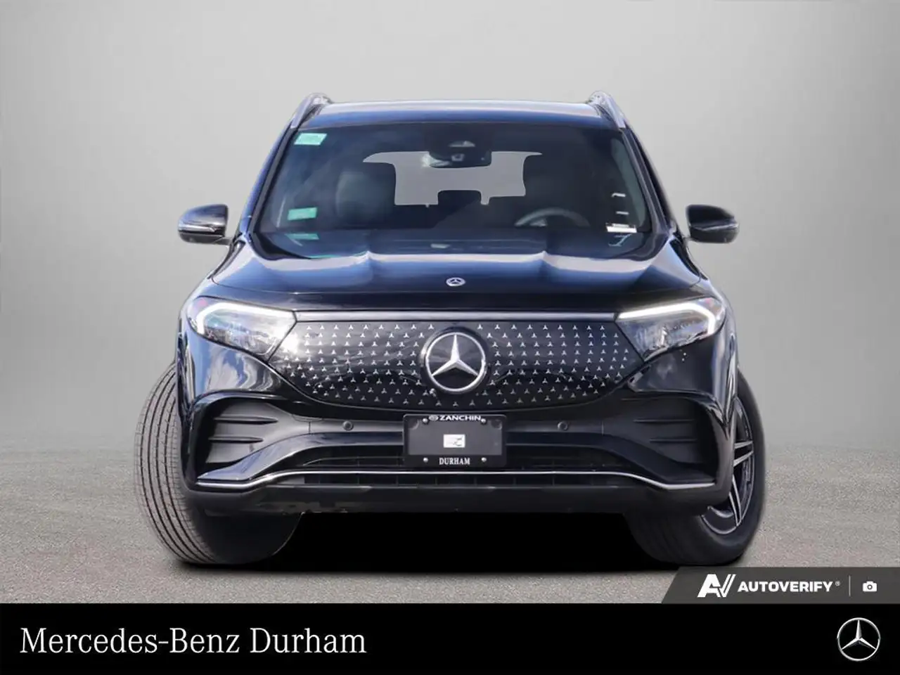 Mercedes-Benz EQB снимка Mercedes-Benz EQB