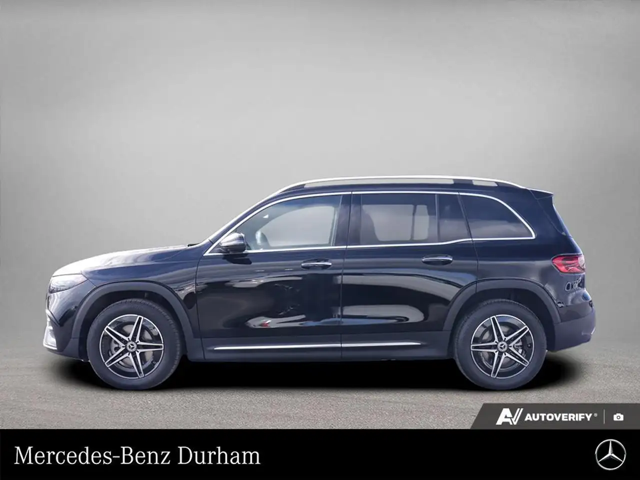 Mercedes-Benz EQB снимка Mercedes-Benz EQB