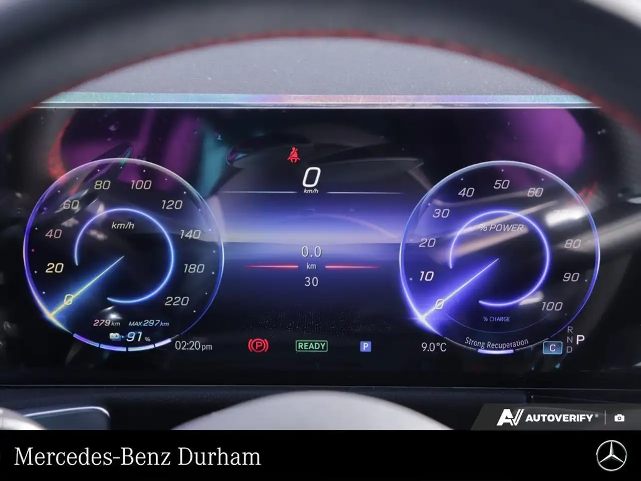 Mercedes-Benz EQB снимка Mercedes-Benz EQB