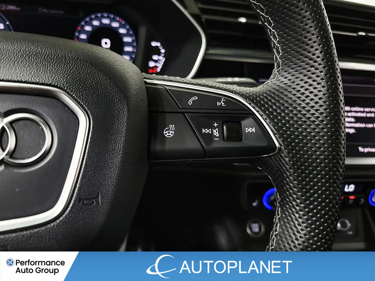Audi Q3 снимка Audi Q3