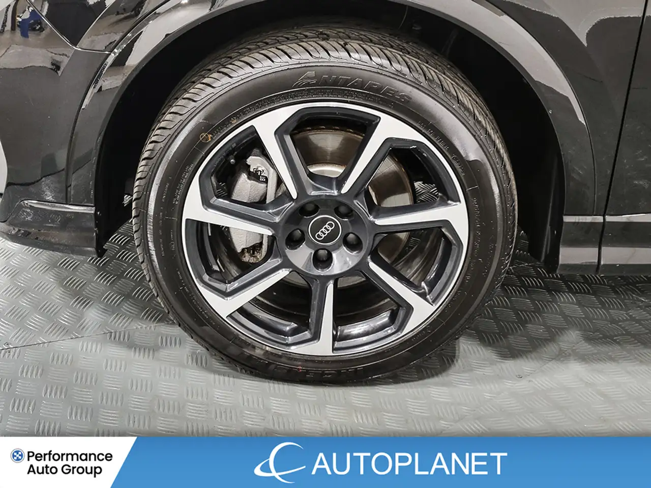 Audi Q3 снимка Audi Q3