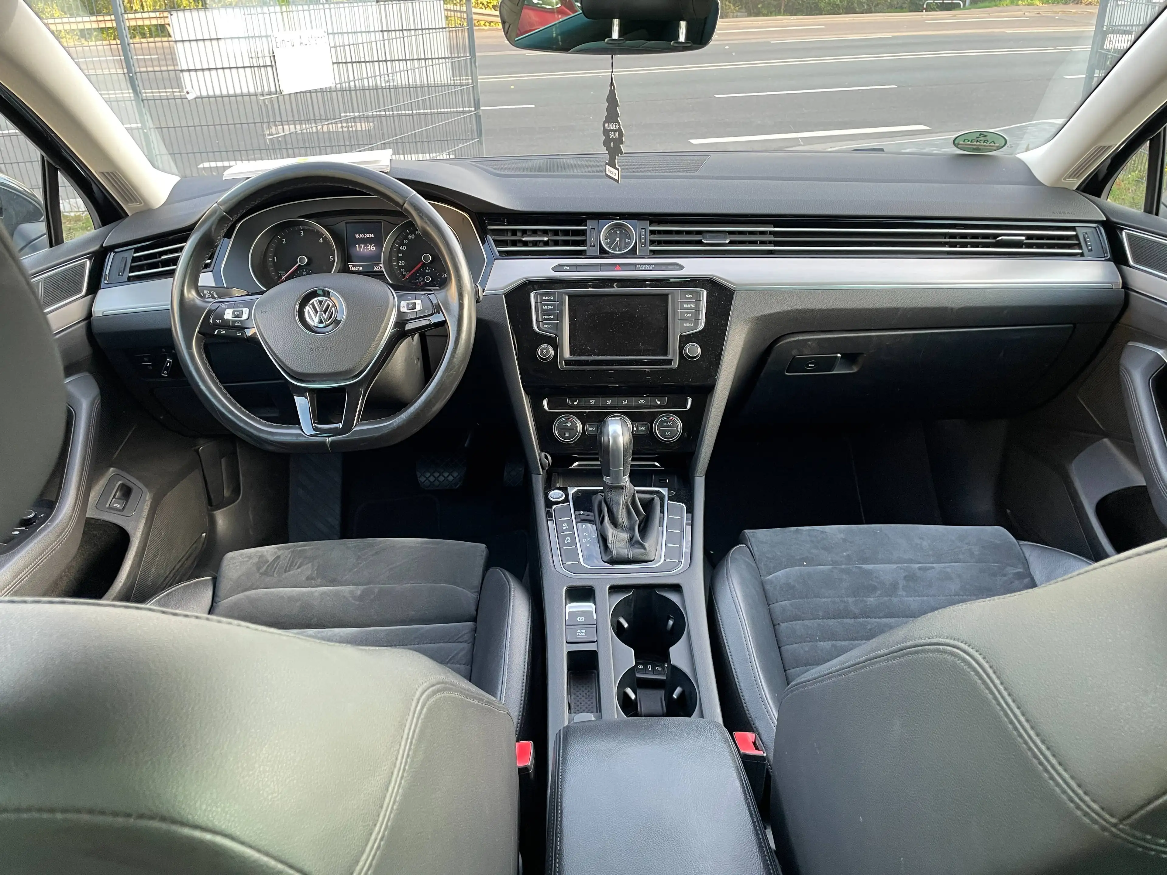 Volkswagen Passat Variant Highline BMT/Start-Stop — photo 12