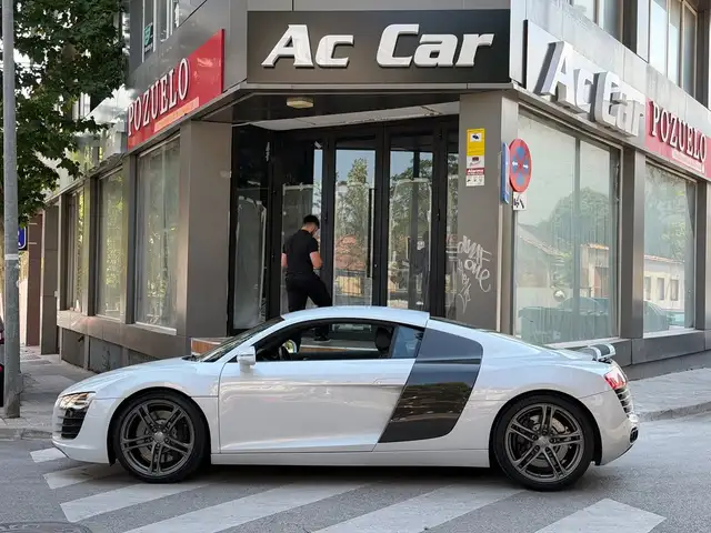 Audi R8 4.2 FSI quattro R tronic
