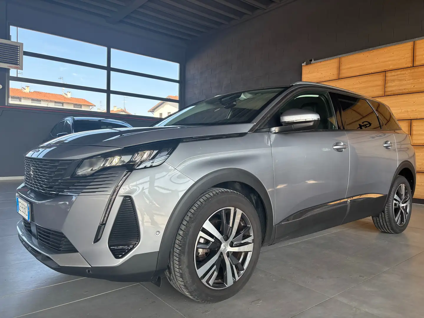 Peugeot 5008 bluehdi 130CV Allure EAT8 7 POSTI Grigio - 1