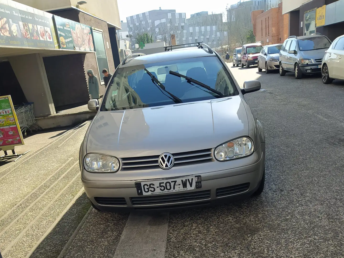 Volkswagen e-Golf 1.9 TDI Plateado - 1