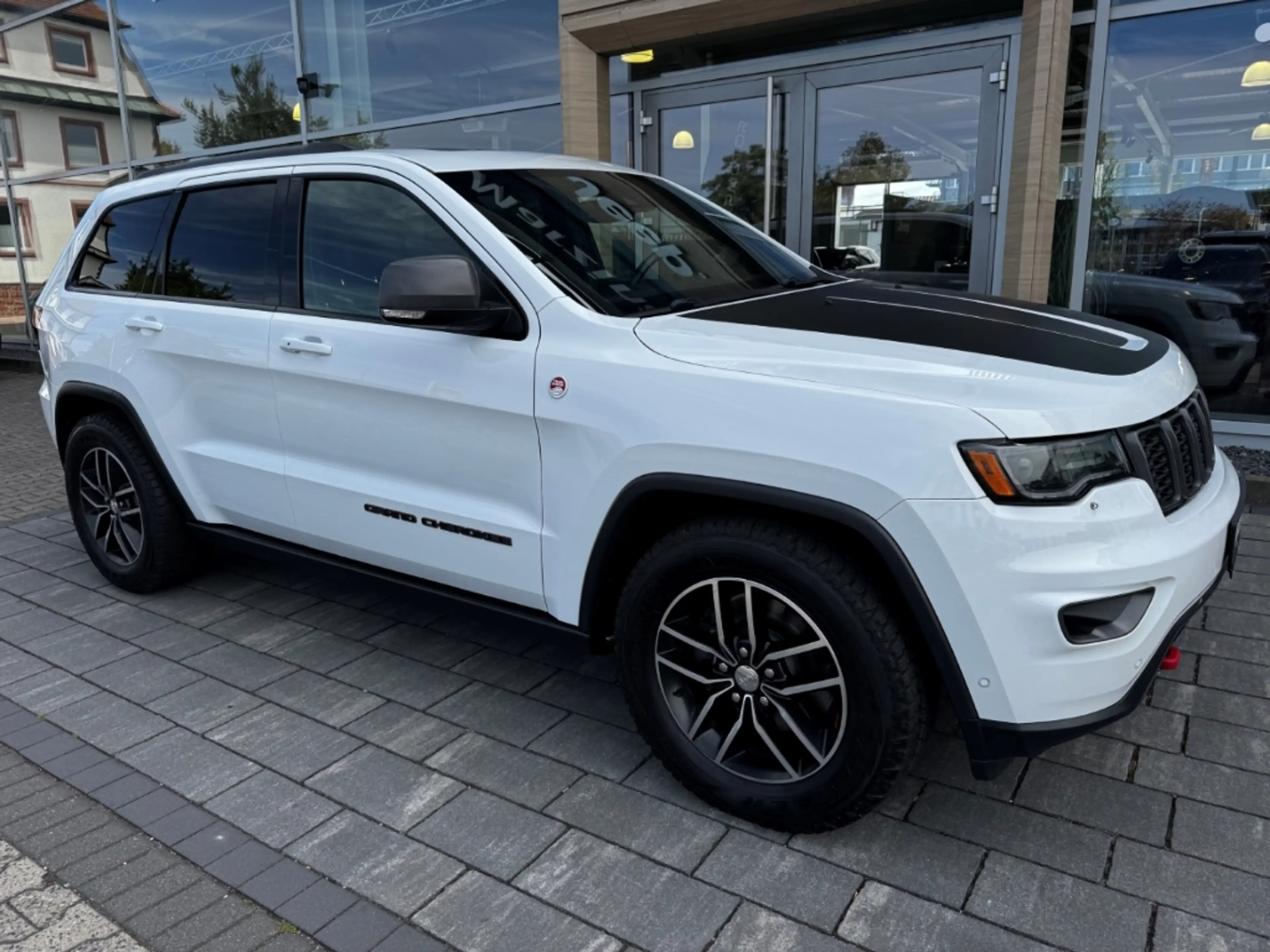 Jeep Grand Cherokee 5,7 Trailhawk V8 Leder Klima Allrad hintere Displa — photo 2