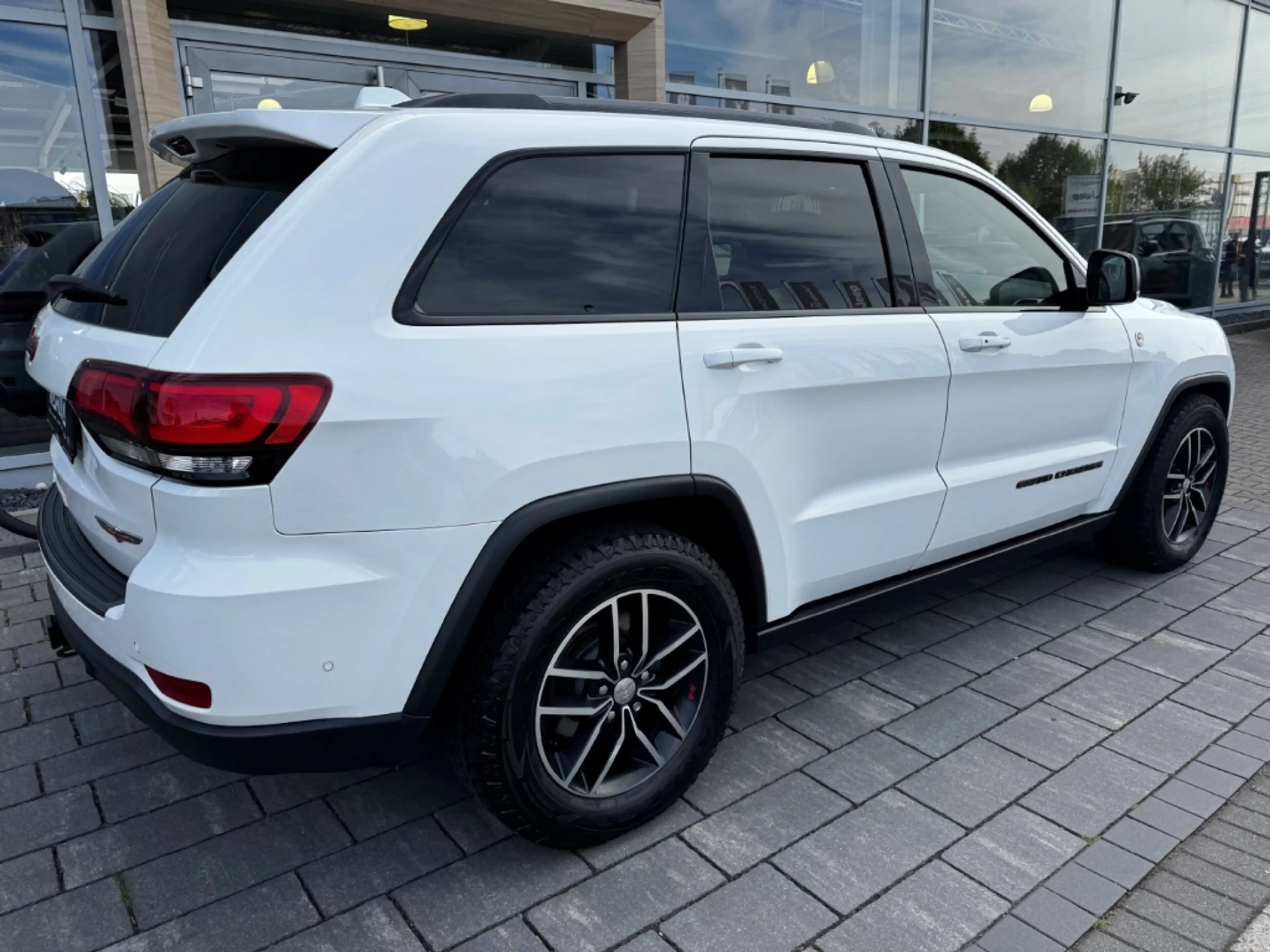 Jeep Grand Cherokee 5,7 Trailhawk V8 Leder Klima Allrad hintere Displa — photo 9