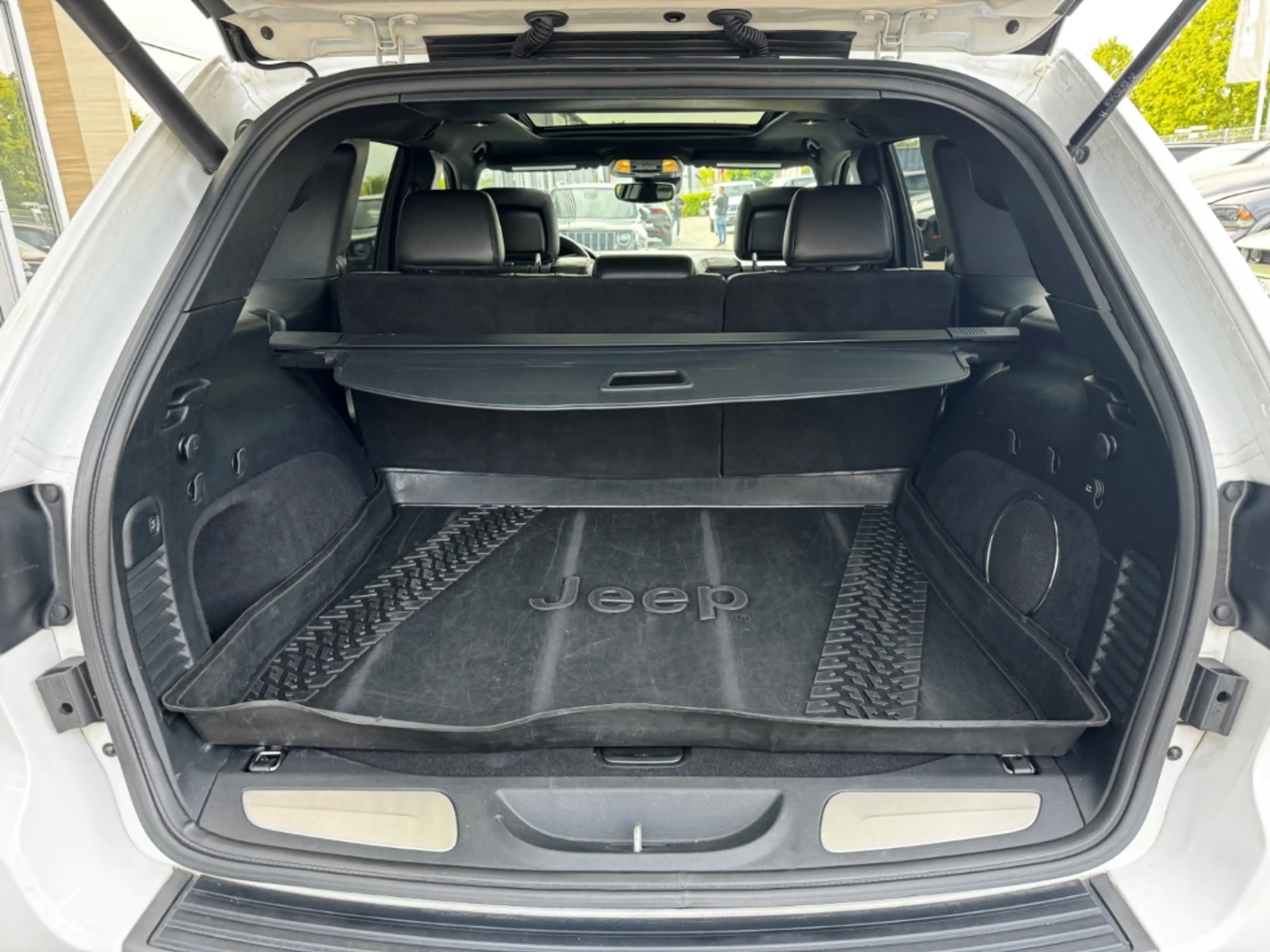 Jeep Grand Cherokee 5,7 Trailhawk V8 Leder Klima Allrad hintere Displa — photo 7
