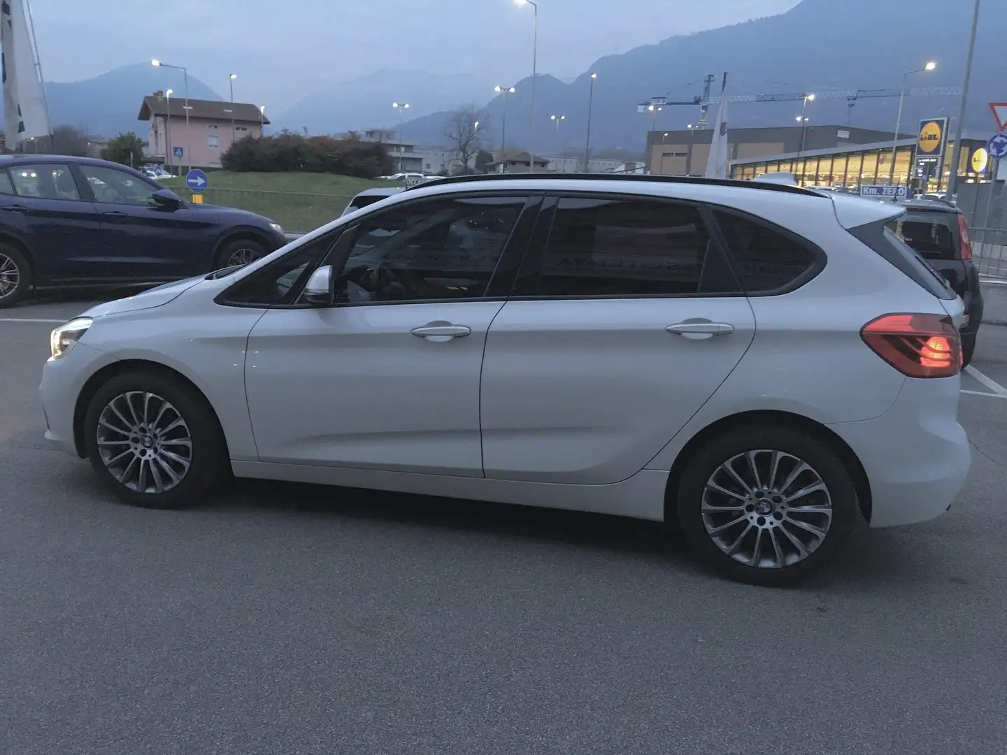 BMW 216 216d Active Tourer Advantage my15 Bianco - 2
