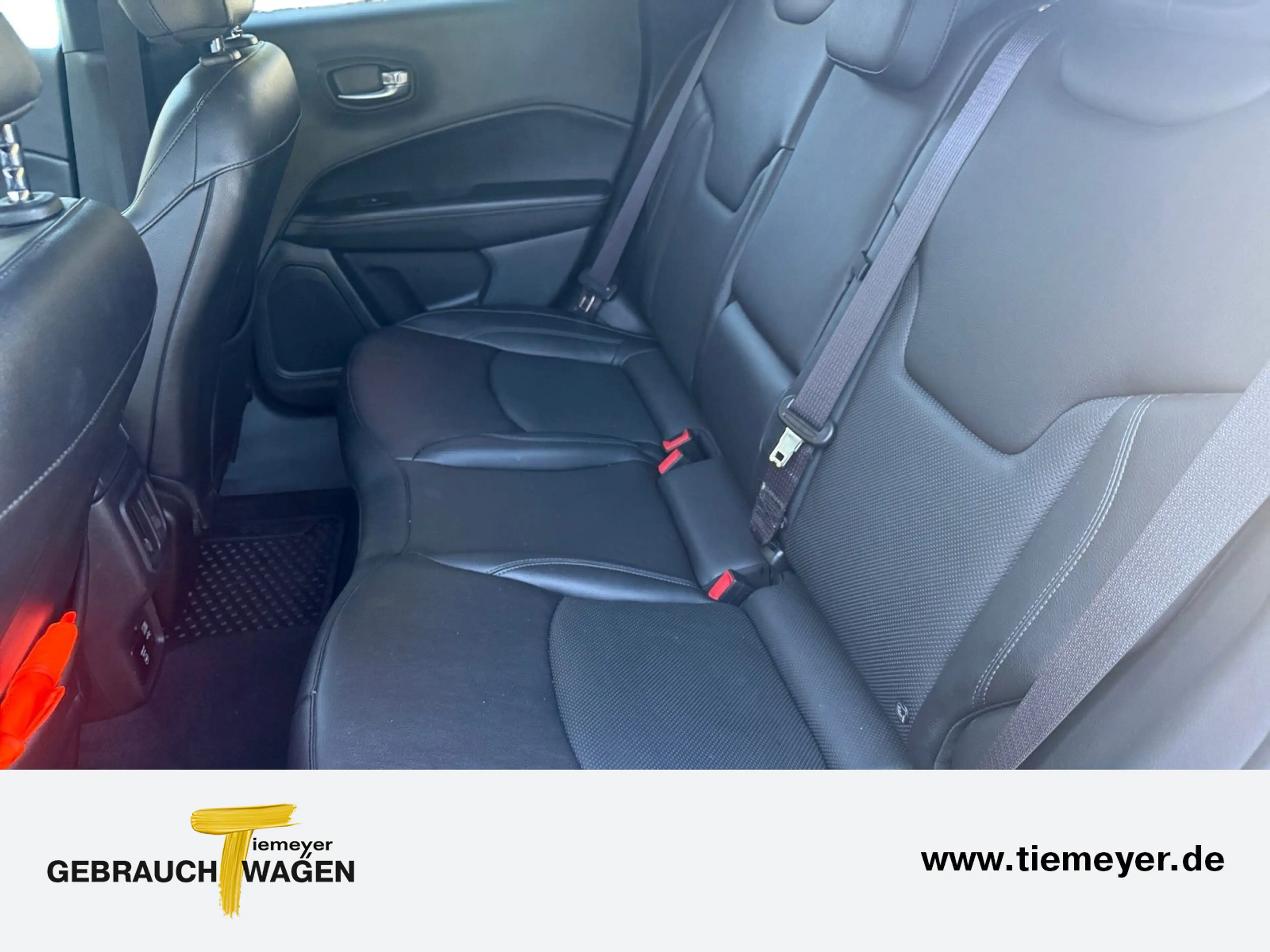 Jeep Compass 1.3 MultiAir S FWD — photo 11