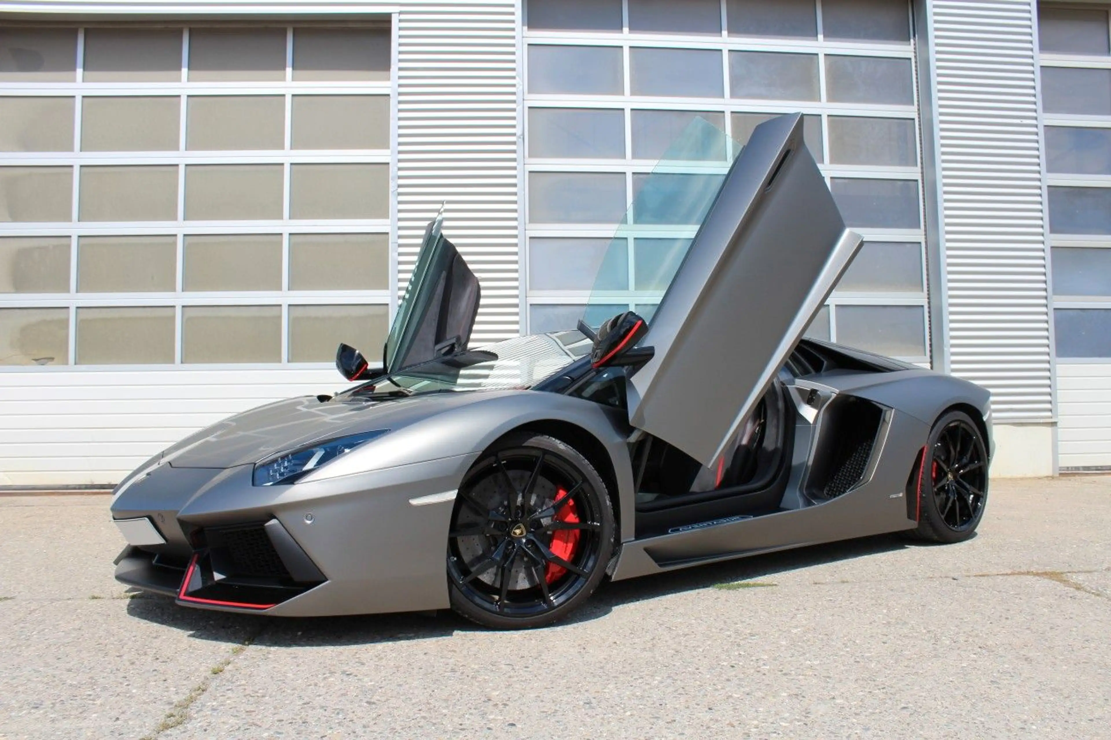 Lamborghini Aventador LP 700-4 ///Pirelli EDITION/// 1of100 — photo 4