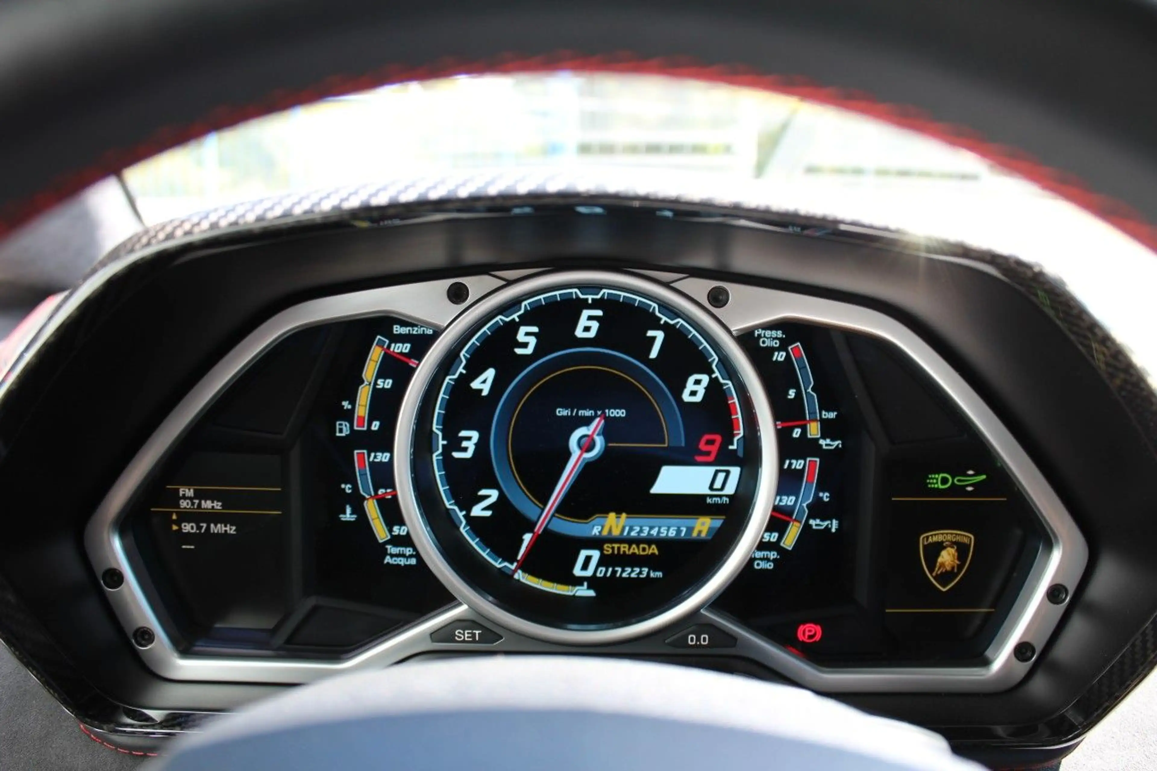 Lamborghini Aventador LP 700-4 ///Pirelli EDITION/// 1of100 — photo 14