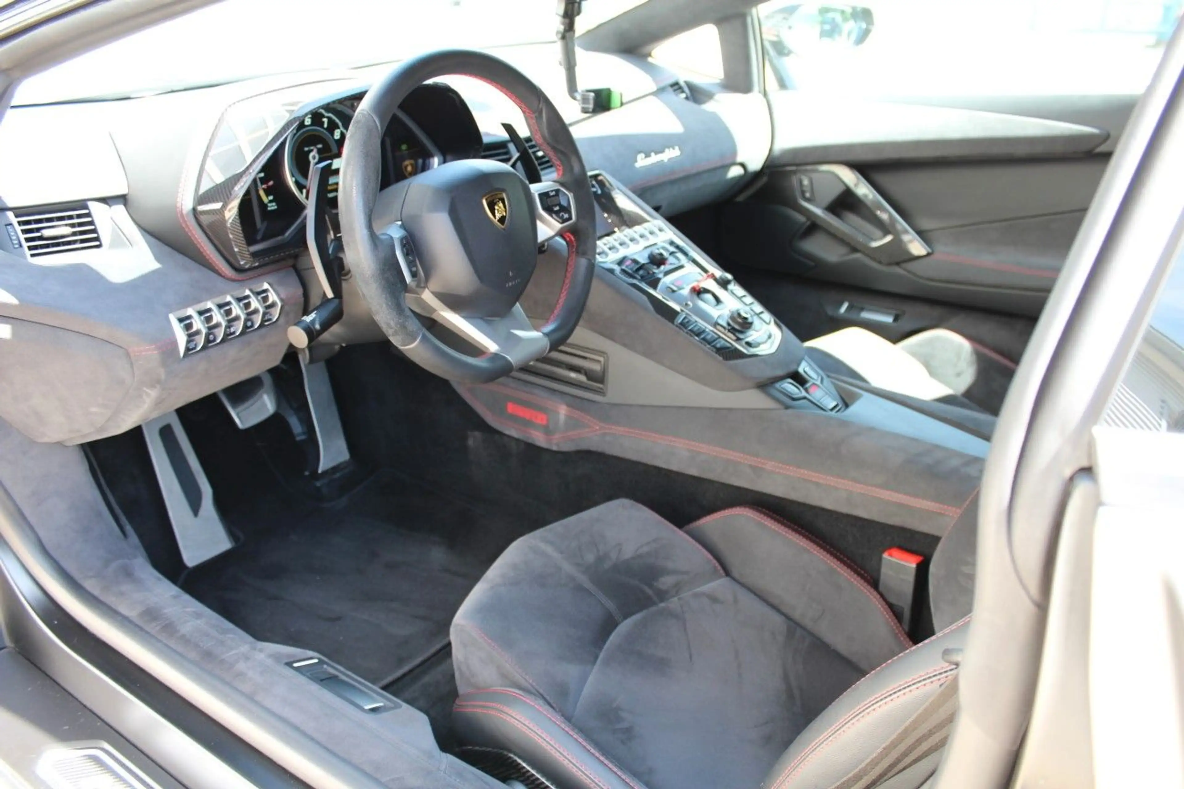 Lamborghini Aventador LP 700-4 ///Pirelli EDITION/// 1of100 — photo 9