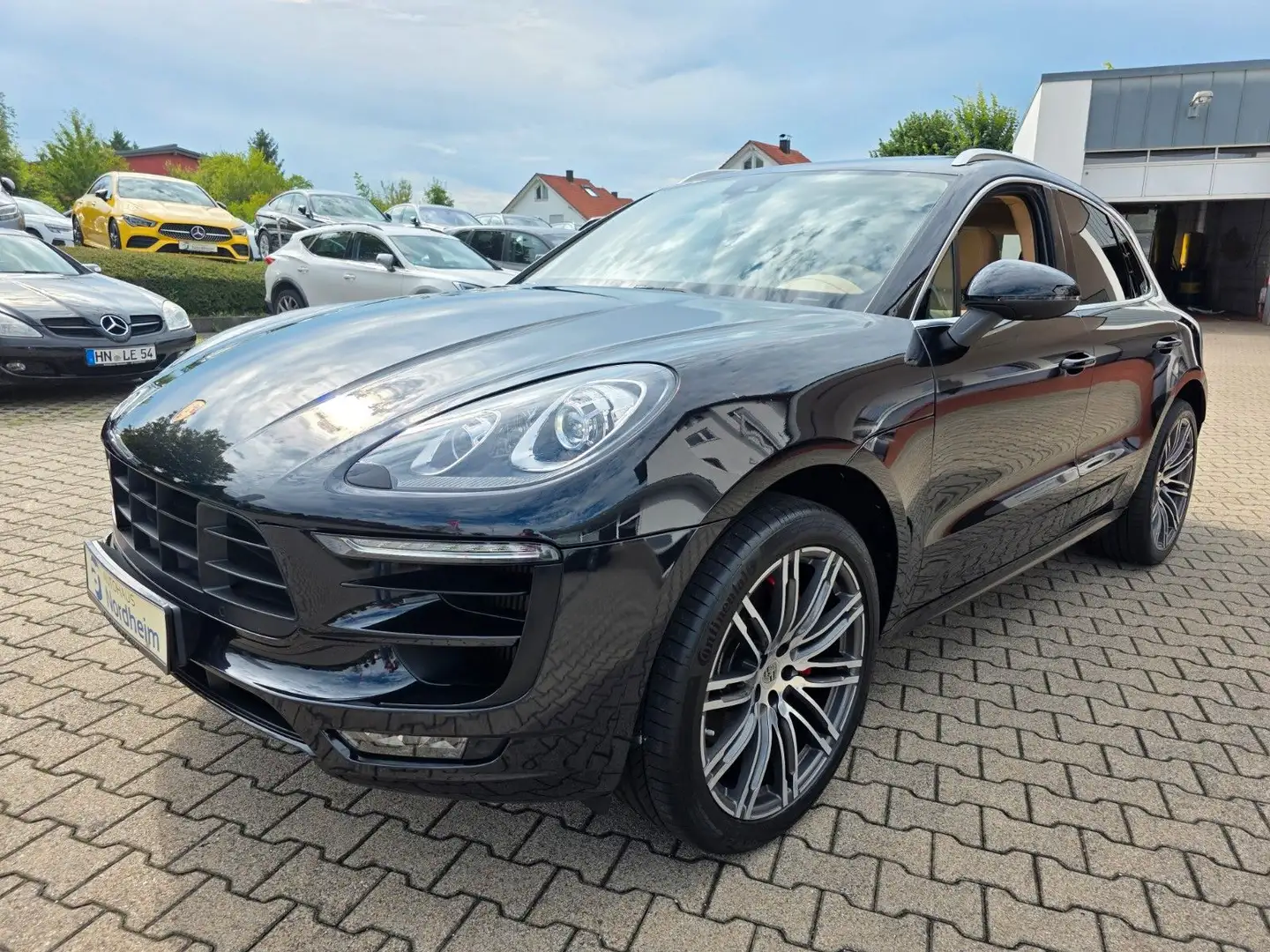 Porsche Macan Turbo Panoramadach/Leder/Navi/Kamera Schwarz - 1