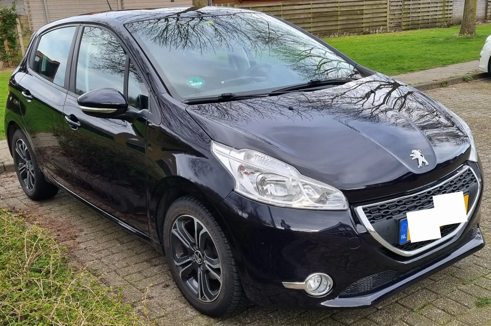 Peugeot 208 1.2 VTi Envy Blauw - 1