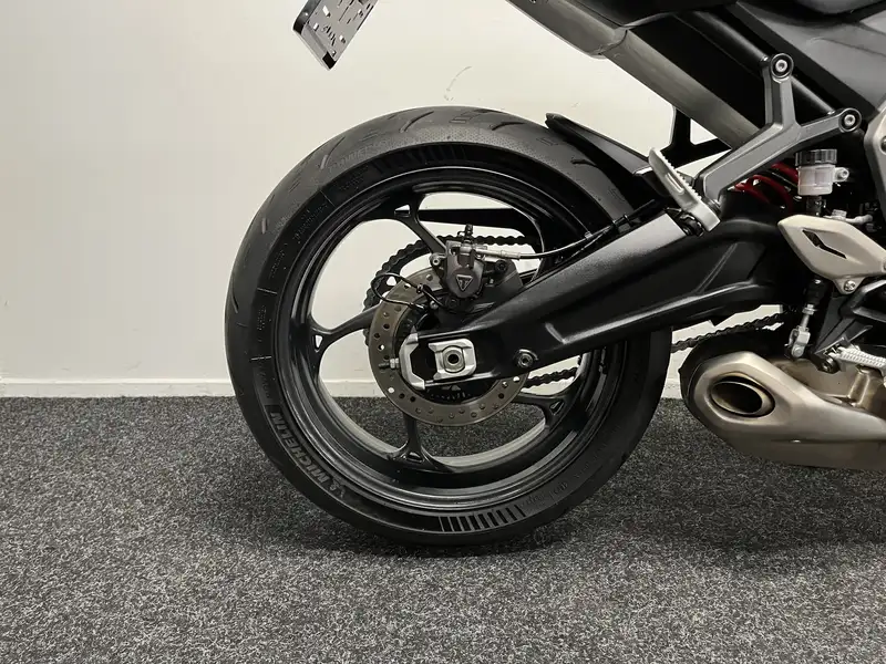 Triumph Daytona - foto 7