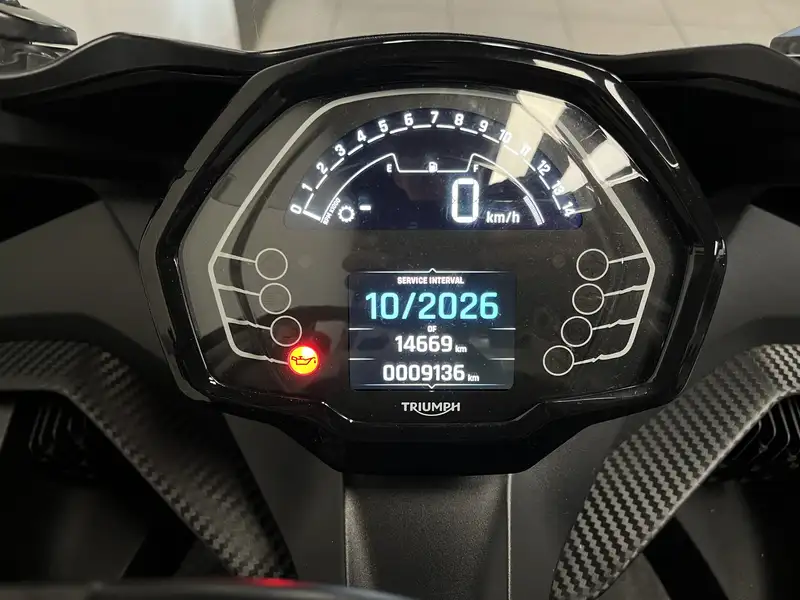 Triumph Daytona - foto 2