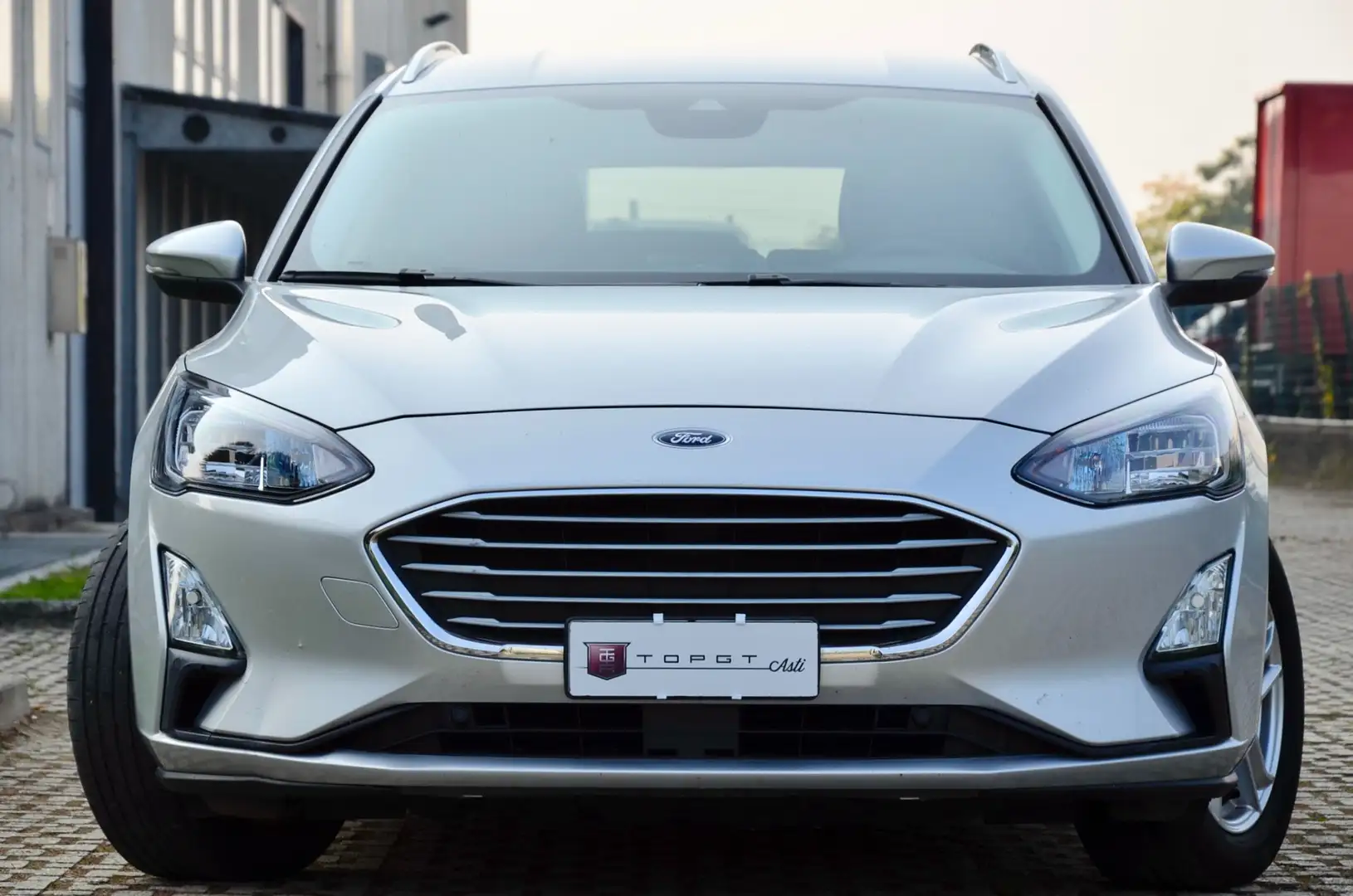 Ford Focus SW 1.5 tdci ecoblue Business Co-pilot 120cv auto Argento - 2