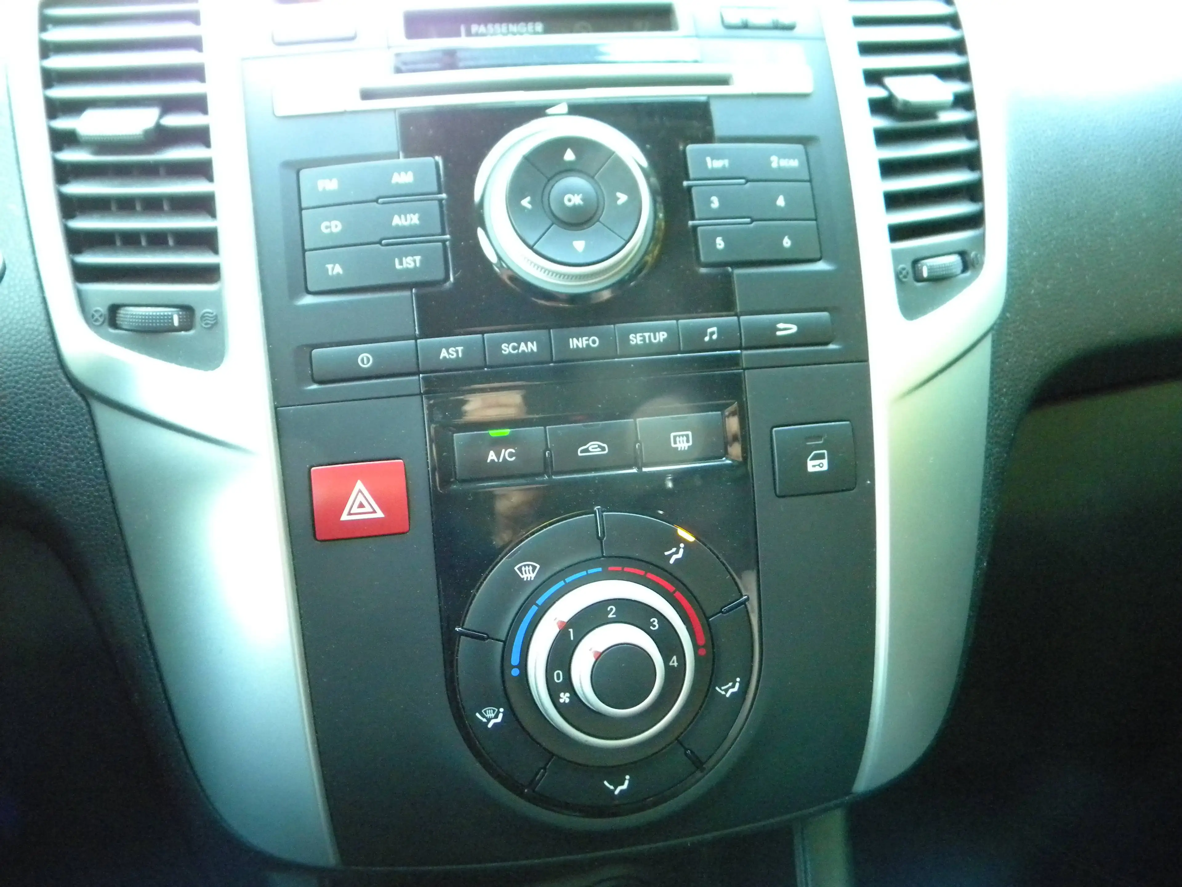 Kia Venga Venga 1.4i Lounge — photo 9