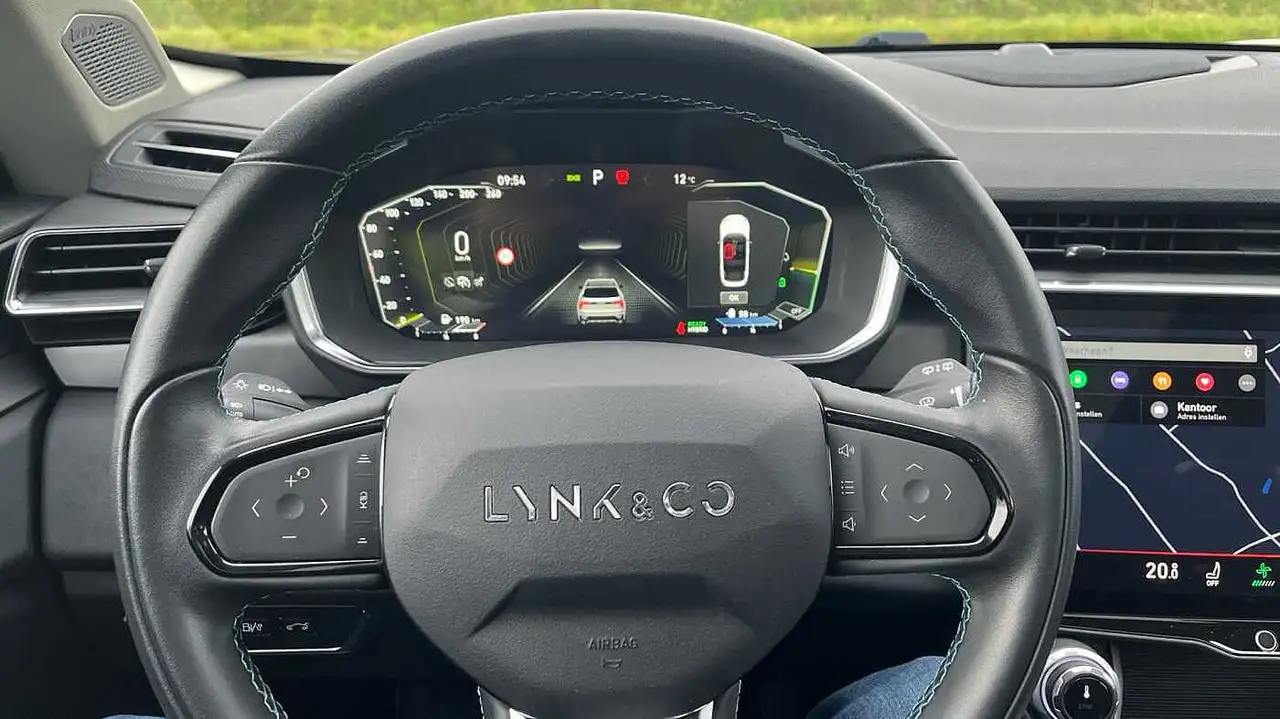 Lynk & Co 01 Phev 1.5 HYBRIDE 10