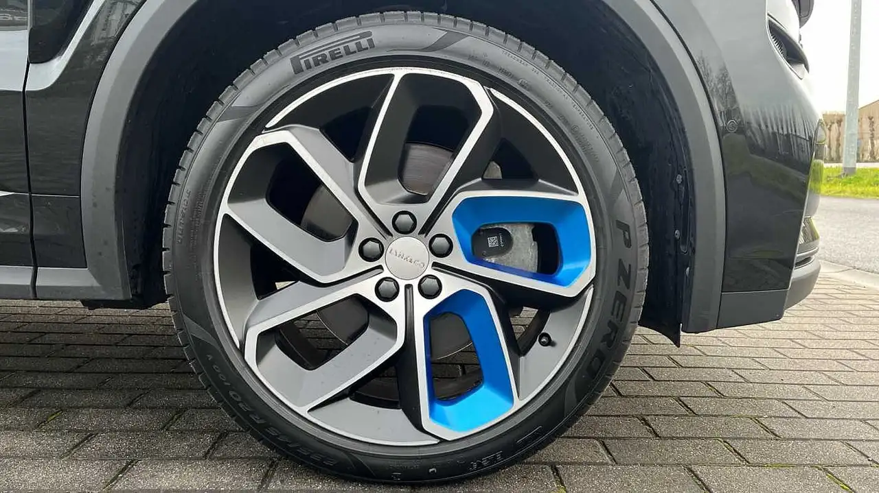 Lynk & Co 01 Phev 1.5 HYBRIDE 9