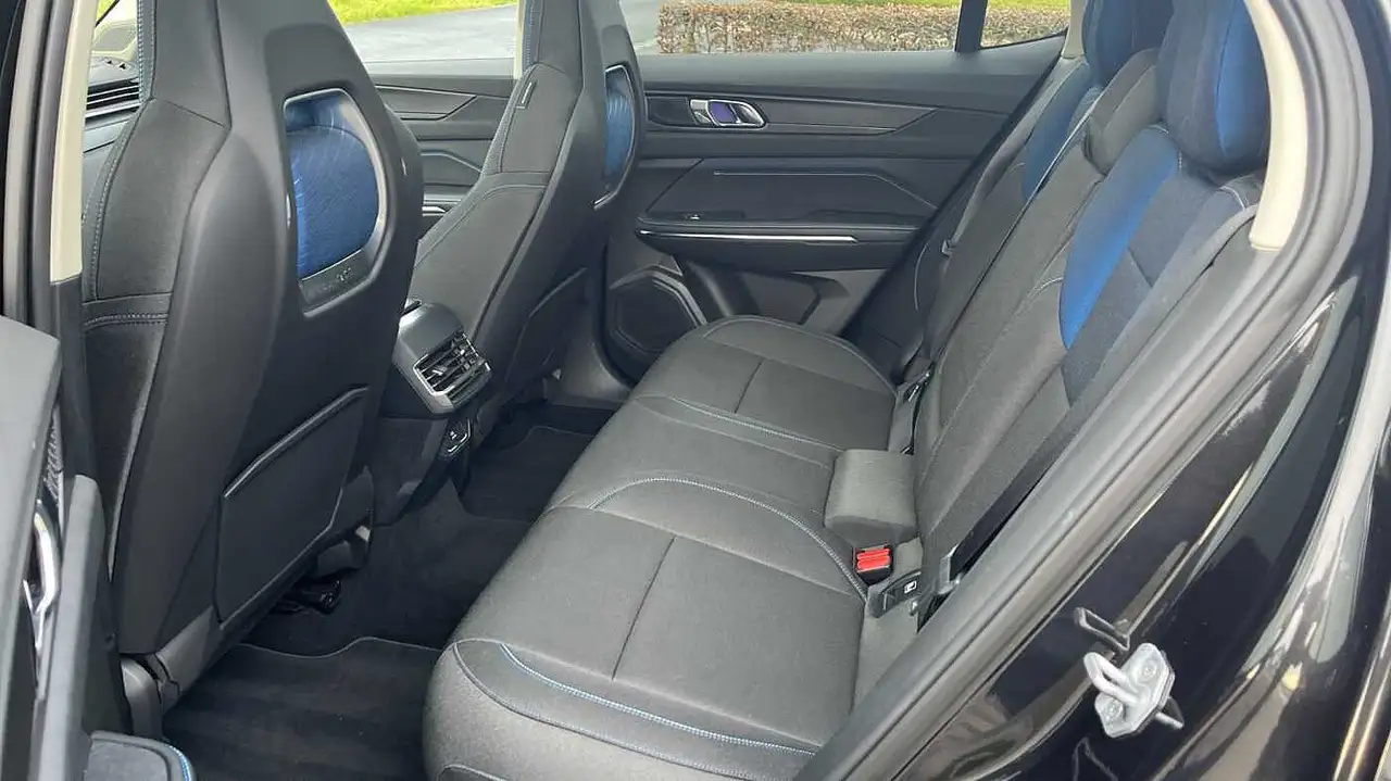 Lynk & Co 01 Phev 1.5 HYBRIDE 6