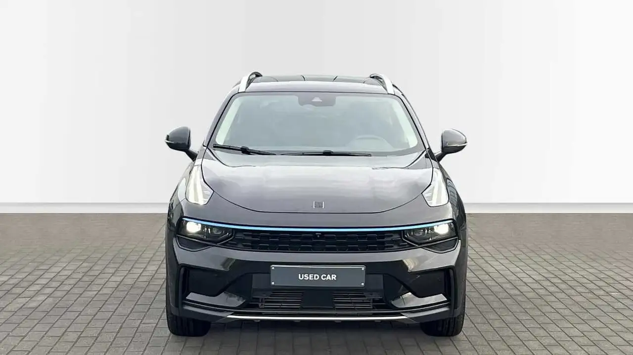Lynk & Co 01 Phev 1.5 HYBRIDE 8