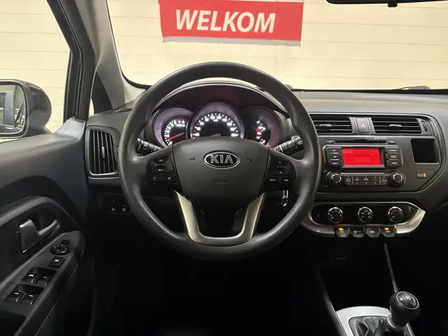 Kia Rio view 5