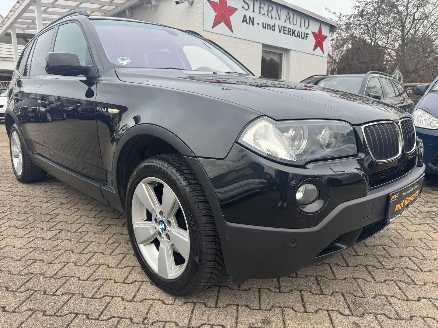 BMW X3 2.0d*AHK*Scheckheft*Xenon*Top Zustand Noir - 1