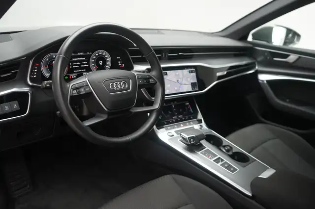 Audi A6 Avant view 13