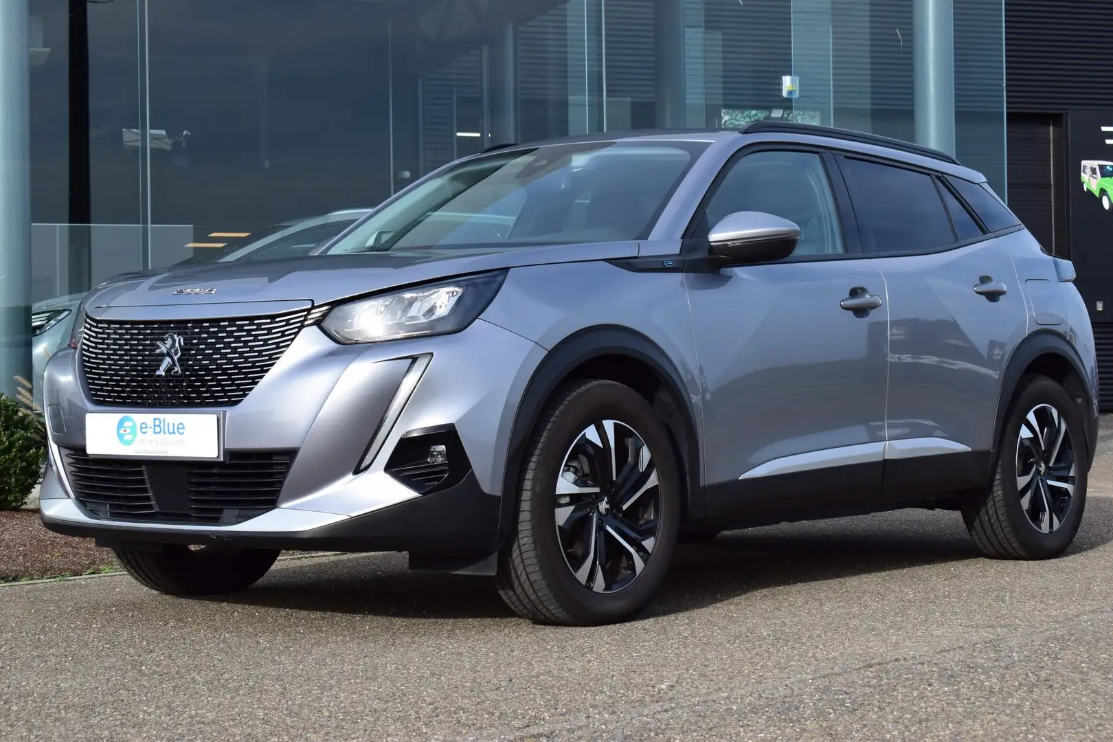 Peugeot e-2008 50 kWh Allure Pack Срібний - 1