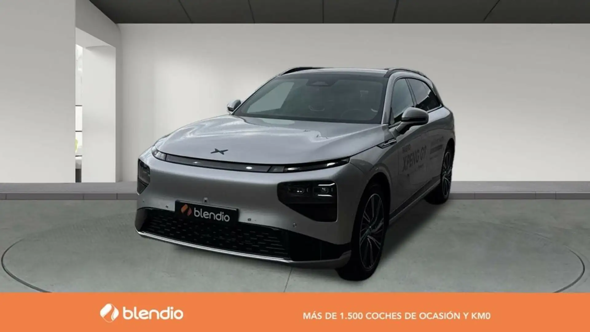 Xpeng G9 BEV 98KWH PERFORMANCE AWD 551 5P Silber - 1