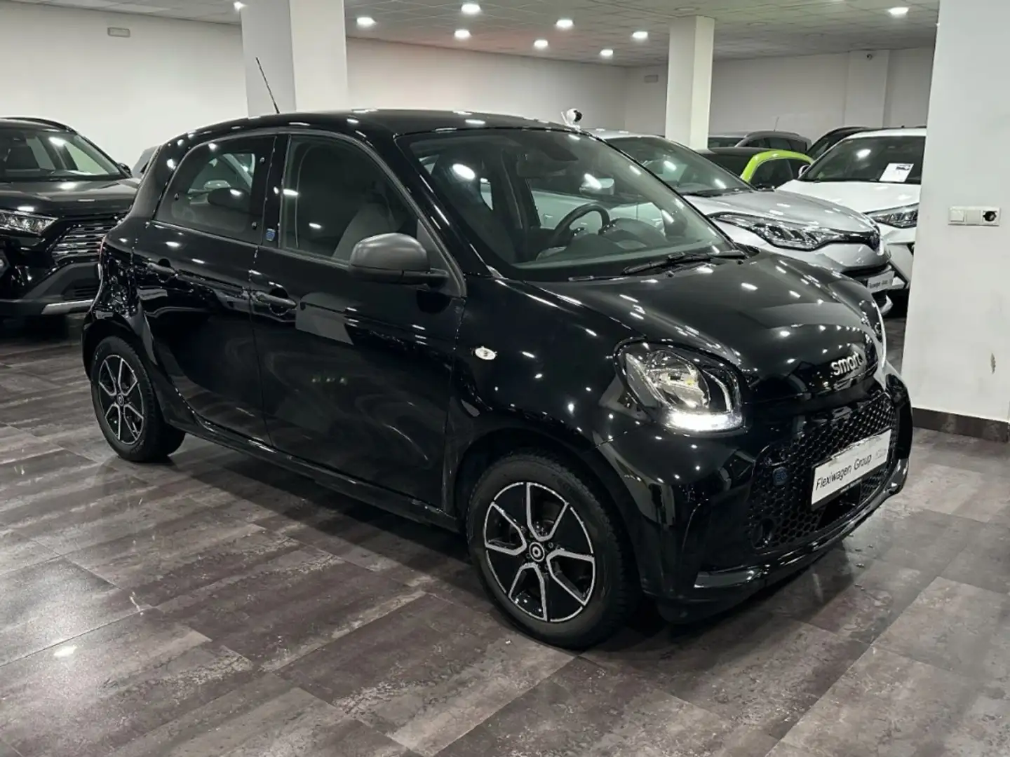 smart forFour Pequeño Automático de 5 Puertas Negro - 1