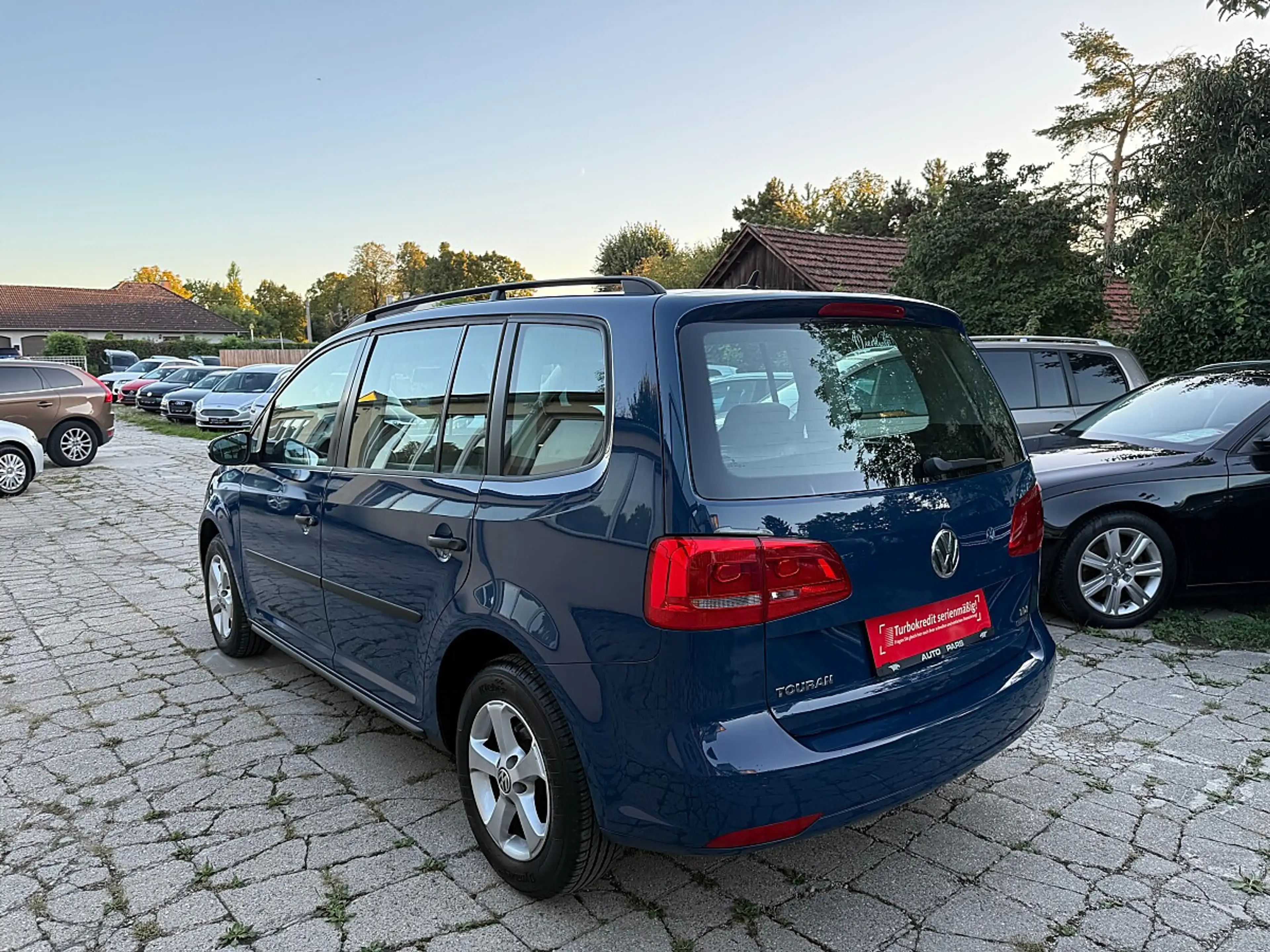 Volkswagen Touran 1,6 TDI-1.BESITZ-PARKLENKASSIST-1/3 ZINSFREI FI... — photo 8