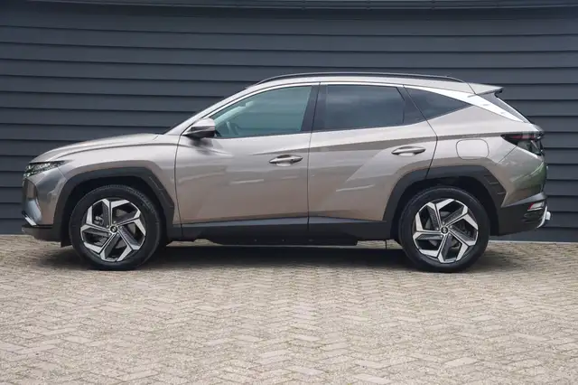 Hyundai Tucson view 3