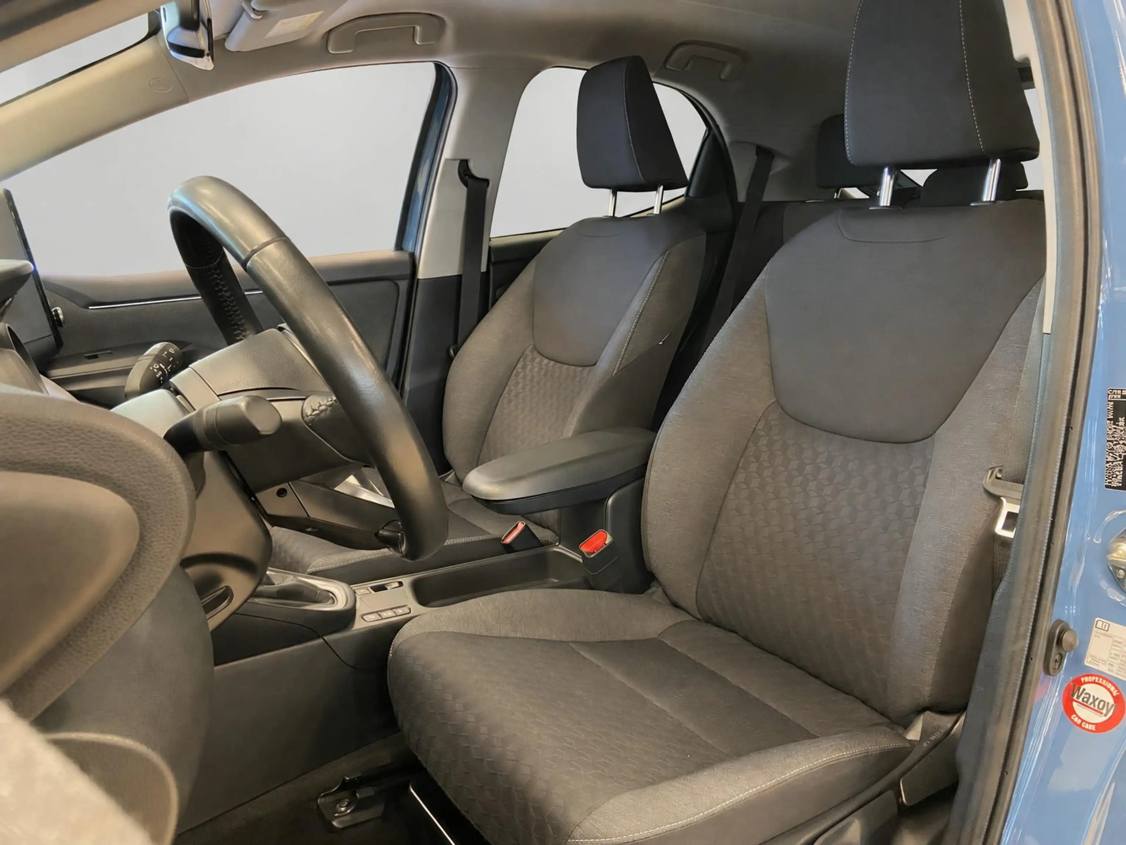 Toyota Yaris 1.5 HYBRIDE BI-TONE GARANTIE TOT 07-2031! . STOELV — photo 9