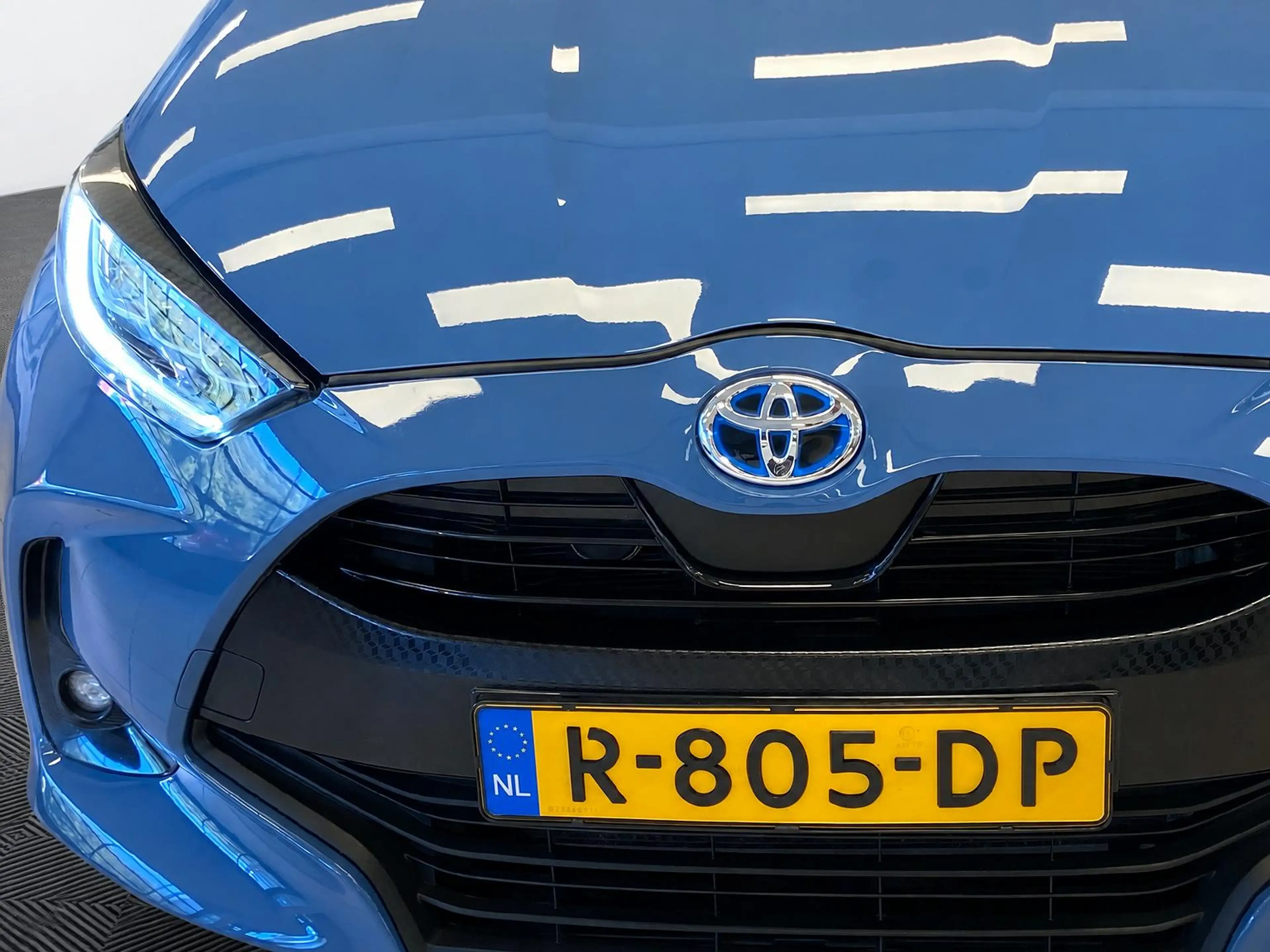 Toyota Yaris 1.5 HYBRIDE BI-TONE GARANTIE TOT 07-2031! . STOELV — photo 18