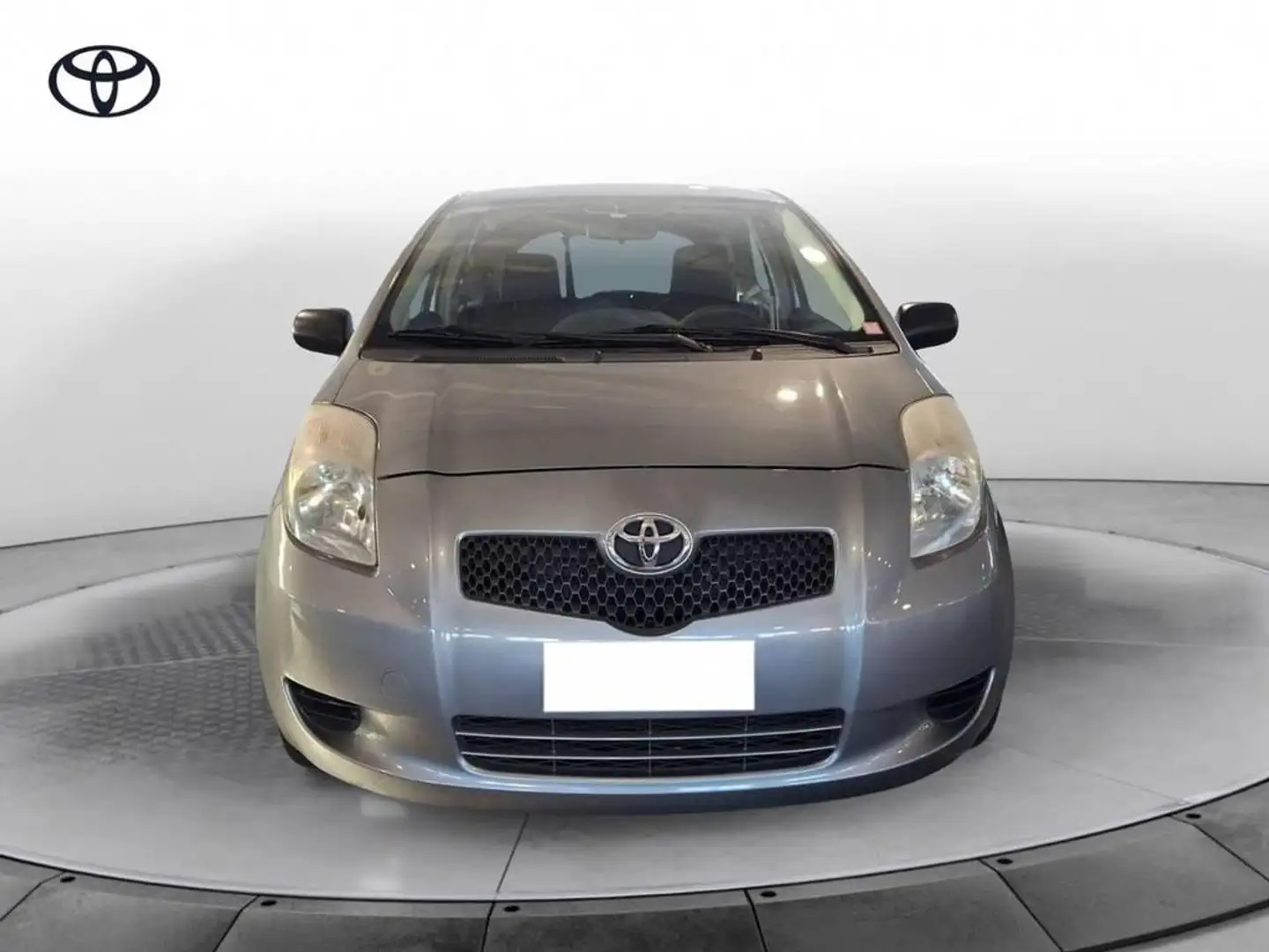 Toyota Yaris 1.0 3p Argento - 2