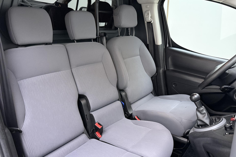 Peugeot Partner 120 1.6 HDi 75 L1 XR | Trekhaak | Twee-zits bijrij — photo 13